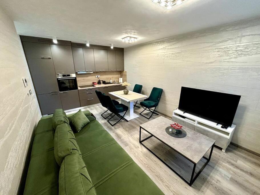 Apartma Moste 3-free Parking&pool, Ev Station Ljubljana