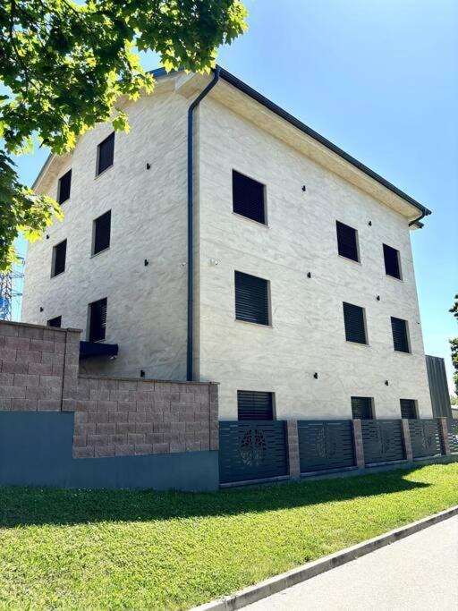 Moste 3-free Parking&pool, Ev Station Ljubljana